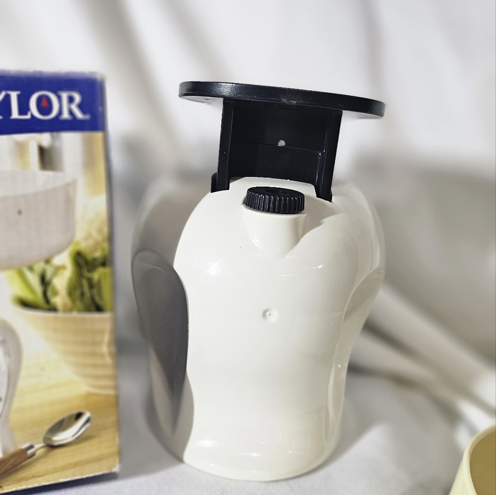 Taylor Classic Kitchen Scale - Picture 5 of 12